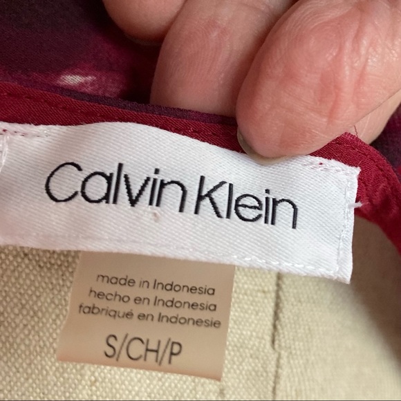 Calvin Klein top - Picture 4 of 5